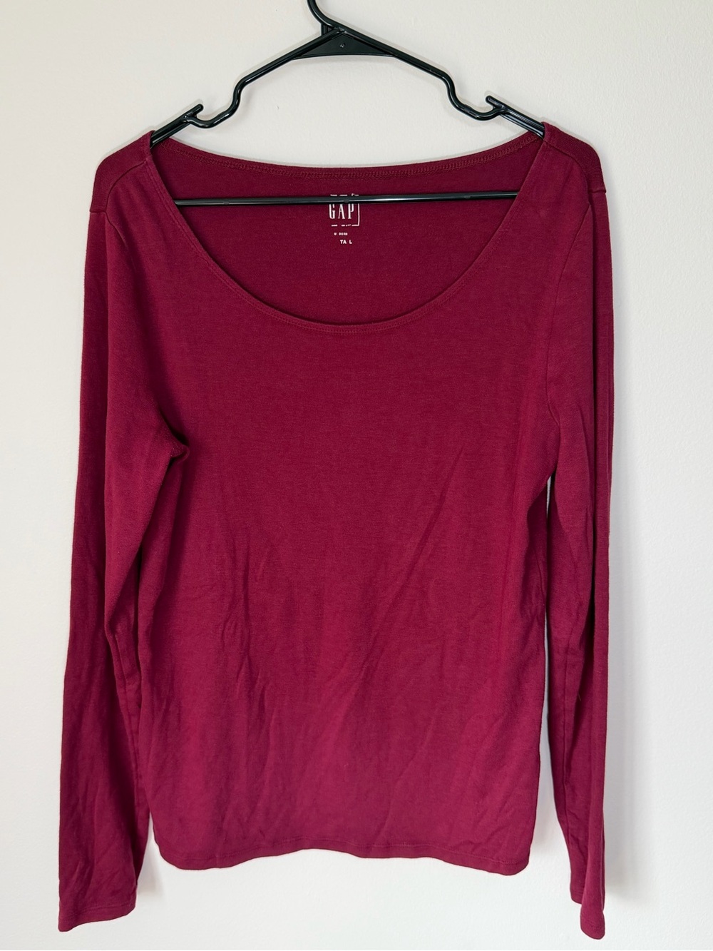 GAP Women's Long Sleeve Scoop Neck Top - Wine